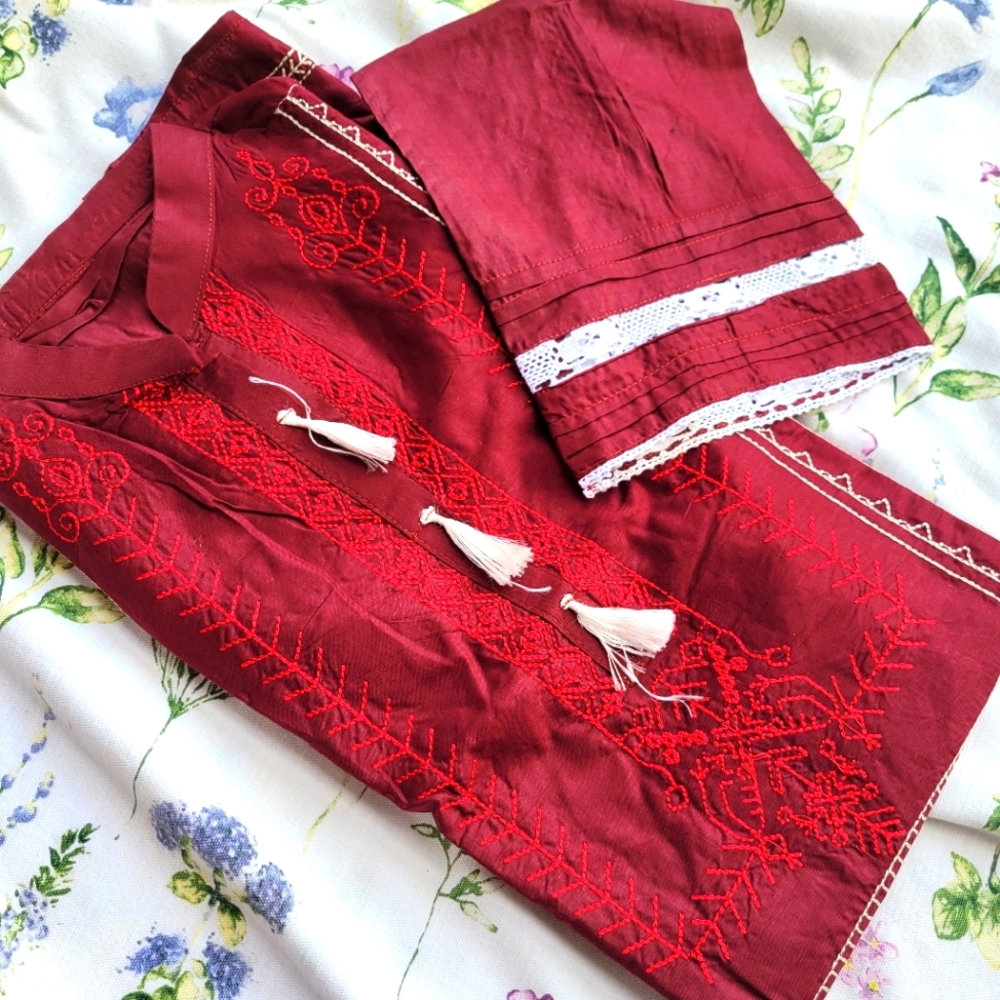 Clothes - Picture 10 of 13